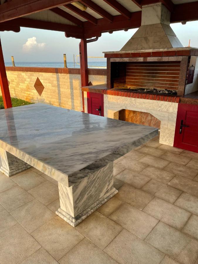 Luxury Apartment First Line Sea By Makhome Messagala Nea Mesangala Exterior photo